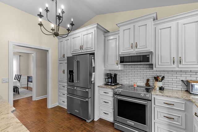 103 Stonegate Dr, Headland, AL 36345