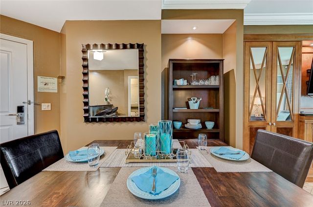 135 East Harmon Avenue 402, Las Vegas, NV 89109