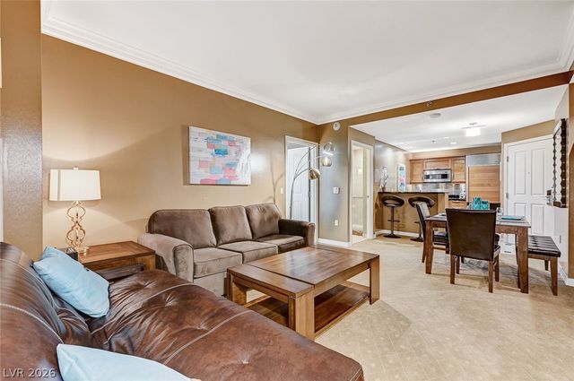 135 East Harmon Avenue 402, Las Vegas, NV 89109