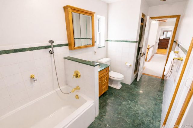 3 Olive Place, Lynbrook, NY 11563