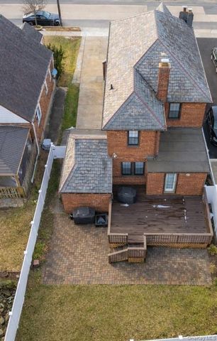 3 Olive Place, Lynbrook, NY 11563