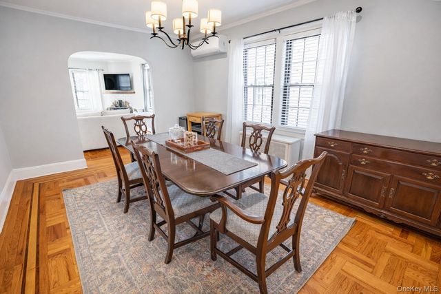 3 Olive Place, Lynbrook, NY 11563