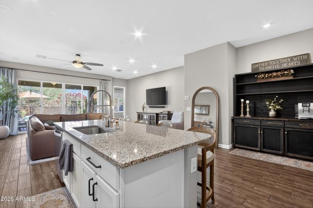 2021 W PLUM Road, Phoenix, AZ 85085