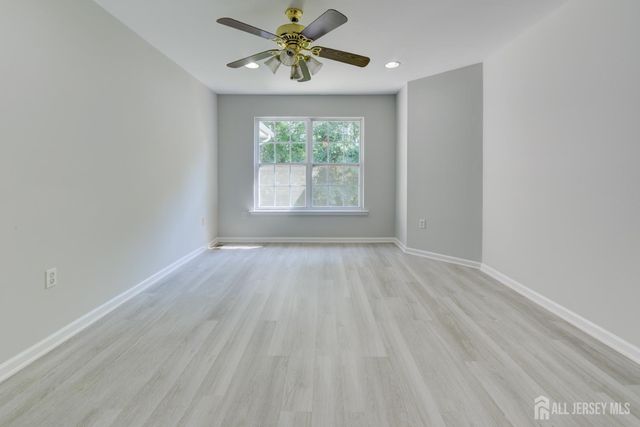 34 Forest Drive, Piscataway, NJ 08844