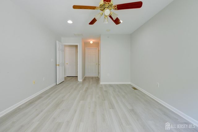 34 Forest Drive, Piscataway, NJ 08844