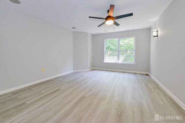 34 Forest Drive, Piscataway, NJ 08844