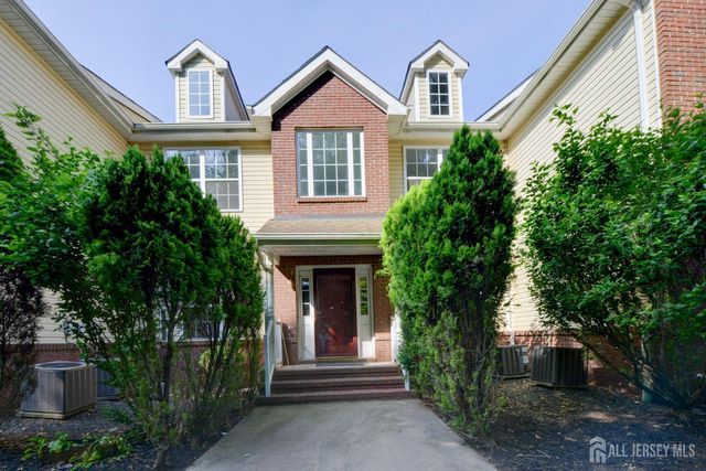 34 Forest Drive, Piscataway, NJ 08844