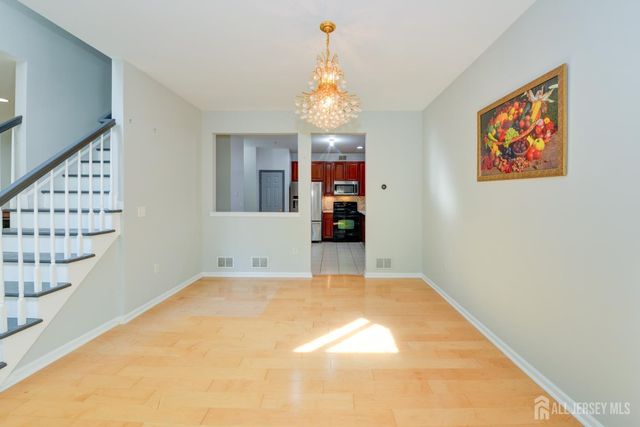 34 Forest Drive, Piscataway, NJ 08844