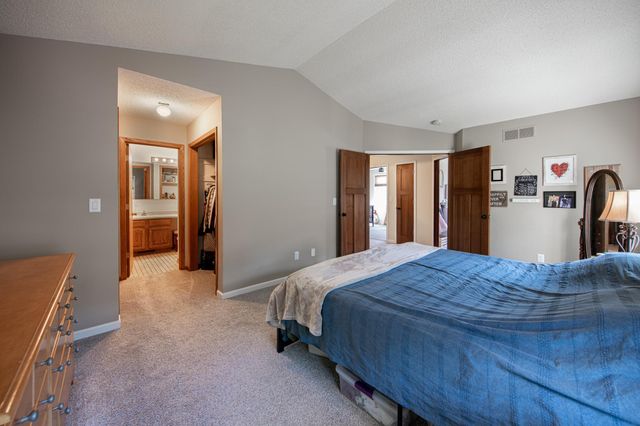 2211 Regent Lane SW, Rochester, MN 55902