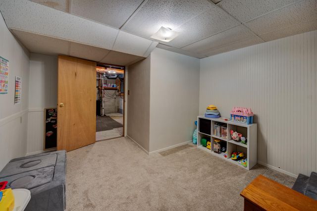 2211 Regent Lane SW, Rochester, MN 55902