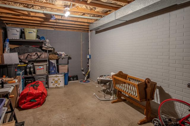 2211 Regent Lane SW, Rochester, MN 55902