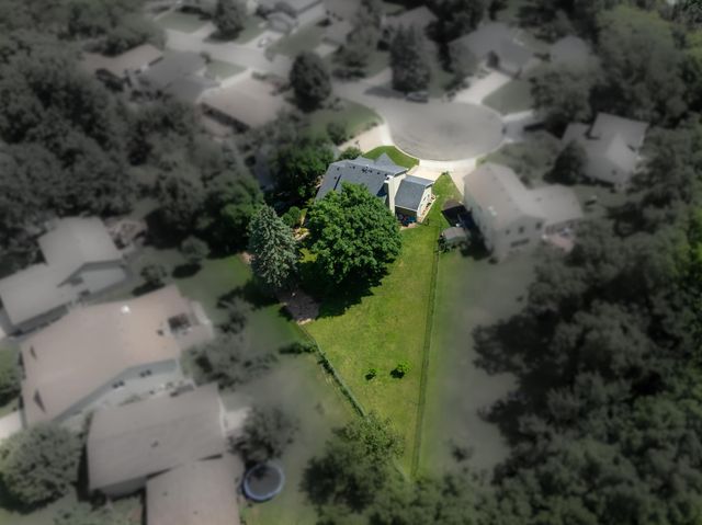 2211 Regent Lane SW, Rochester, MN 55902