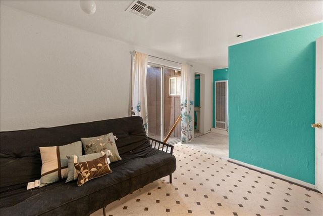 39148 Rim Of The World Drive, Fawnskin, CA 92333