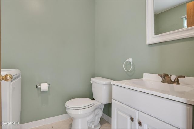 17 Diane Court, Cohoes, NY 12047