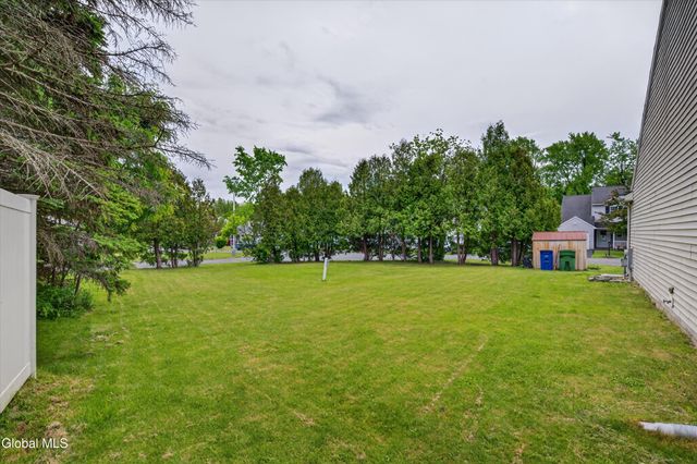 17 Diane Court, Cohoes, NY 12047
