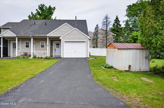 17 Diane Court, Cohoes, NY 12047