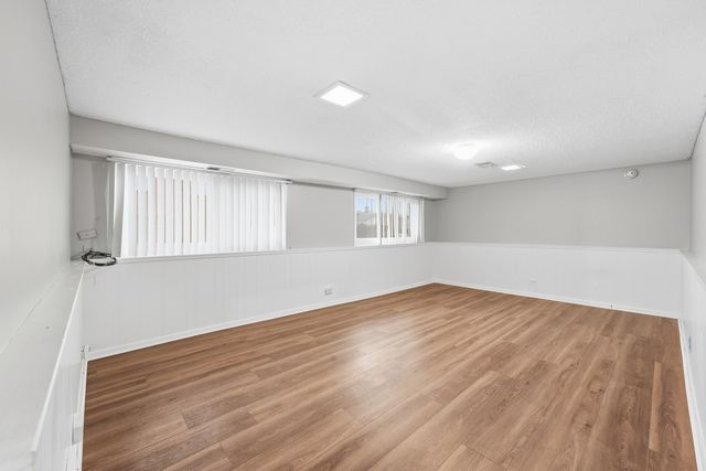 7030 W Carol Avenue, Niles, IL 60714