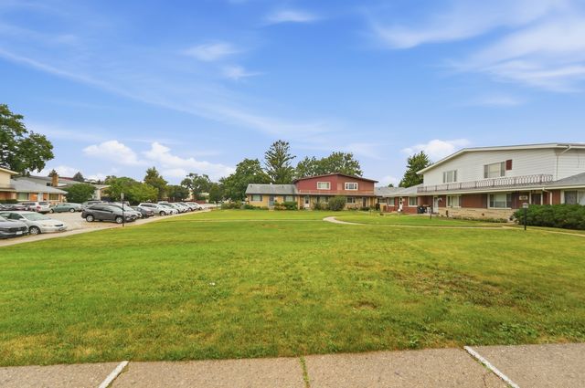 7030 W Carol Avenue, Niles, IL 60714