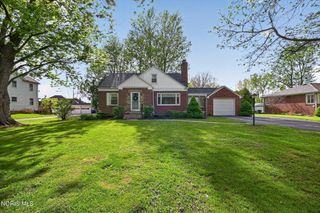 564 S Lallendorf Road, Oregon, OH 43616