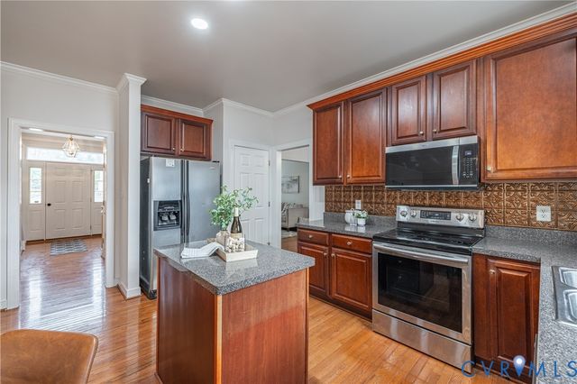 11114 Carrington Green Dr, Glen Allen, VA 23060