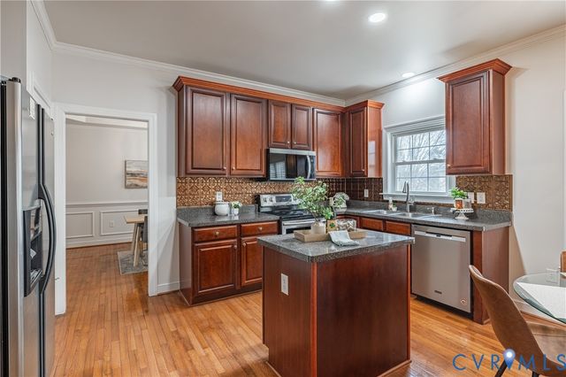 11114 Carrington Green Dr, Glen Allen, VA 23060