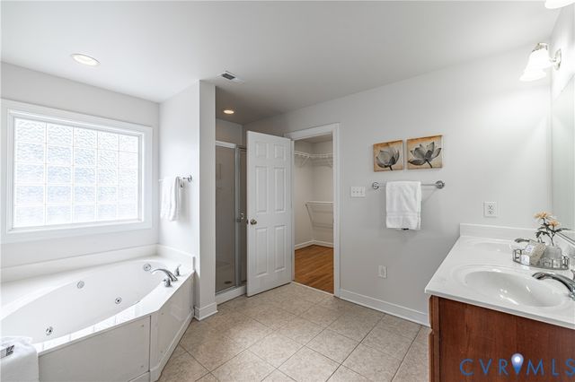 11114 Carrington Green Dr, Glen Allen, VA 23060