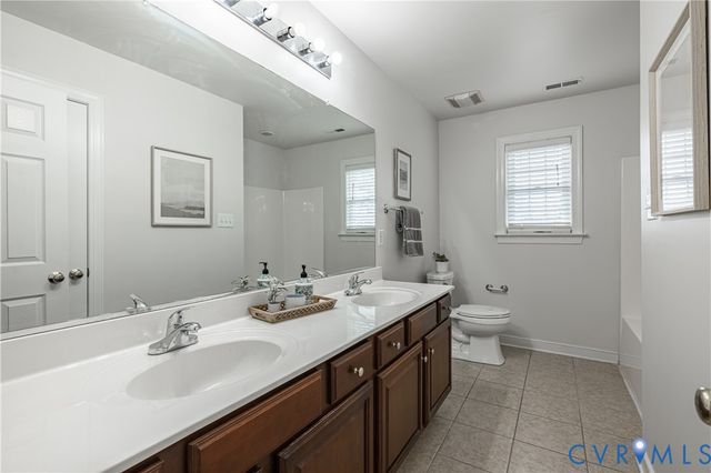 11114 Carrington Green Dr, Glen Allen, VA 23060