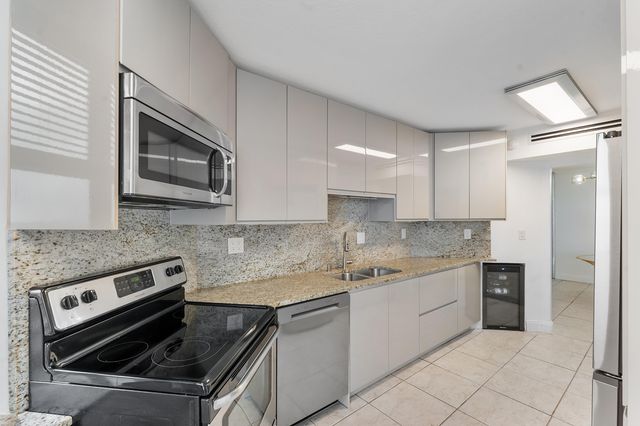 1340 S OCEAN Boulevard 1106, Pompano Beach, FL 33062