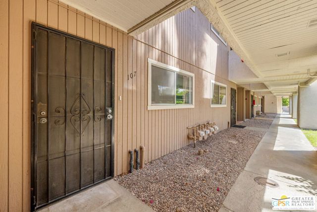 510 N Villa Court 107, Palm Springs, CA 92262