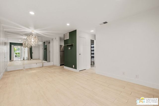 510 N Villa Court 107, Palm Springs, CA 92262
