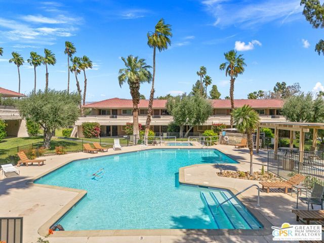 510 N Villa Court 107, Palm Springs, CA 92262