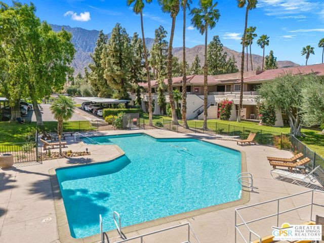 510 N Villa Court 107, Palm Springs, CA 92262
