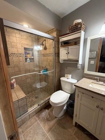 387 Left Penhook Road, Harold, KY 41635