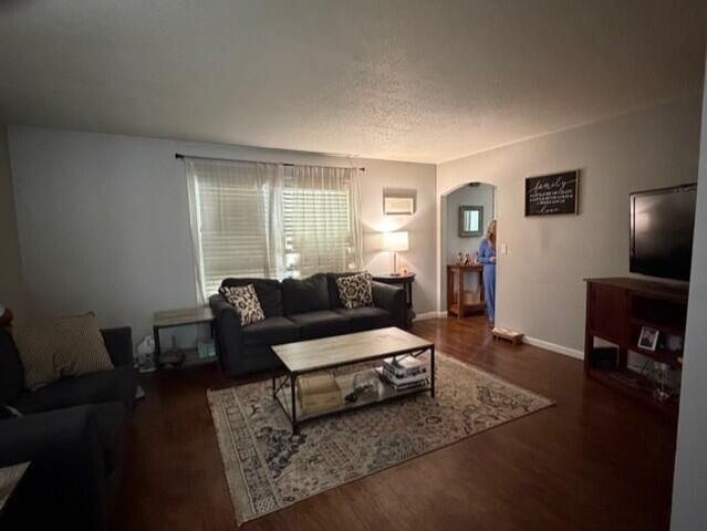 387 Left Penhook Road, Harold, KY 41635