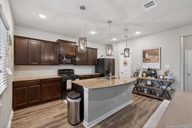 9023 Bowring Park, Converse, TX 78109