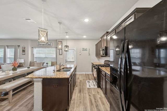 9023 Bowring Park, Converse, TX 78109