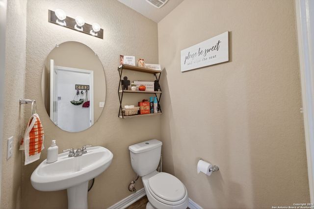 9023 Bowring Park, Converse, TX 78109