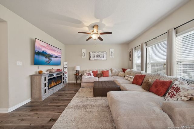 9023 Bowring Park, Converse, TX 78109