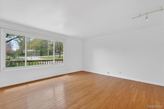 5457 E Frances Road, Mount Morris, MI 48458
