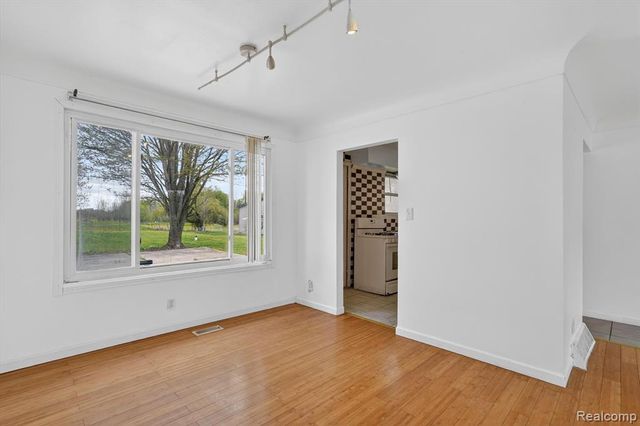5457 E Frances Road, Mount Morris, MI 48458