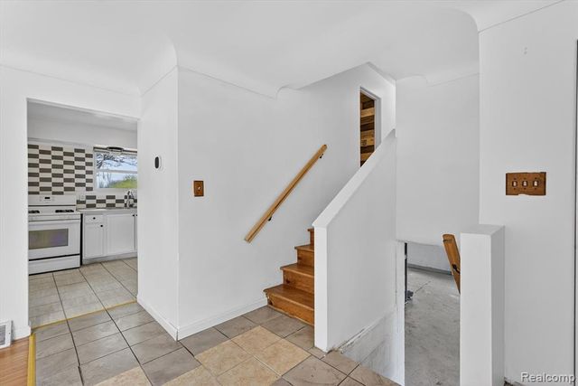 5457 E Frances Road, Mount Morris, MI 48458