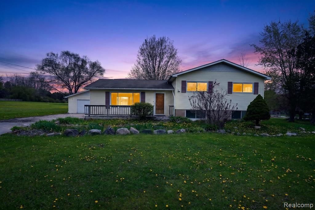 5457 E Frances Road, Mount Morris, MI 48458