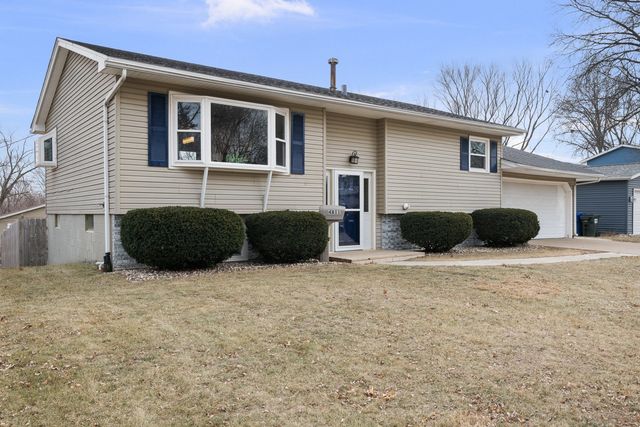4811 Gaines Street, Davenport, IA 52806
