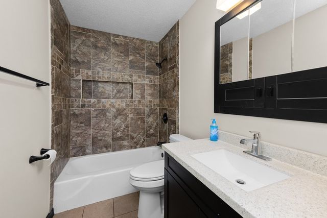 4811 Gaines Street, Davenport, IA 52806
