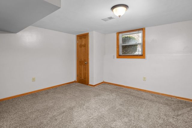 4811 Gaines Street, Davenport, IA 52806