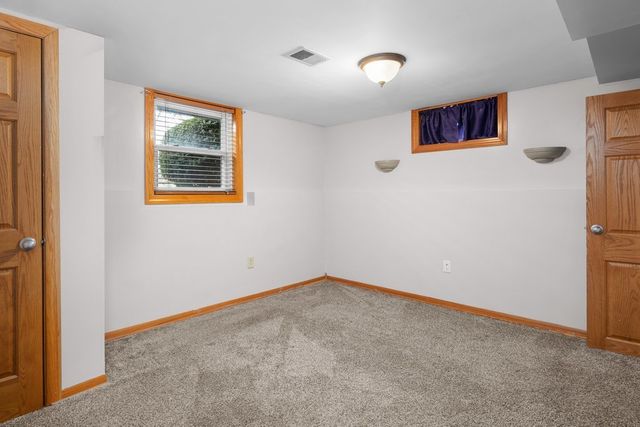 4811 Gaines Street, Davenport, IA 52806