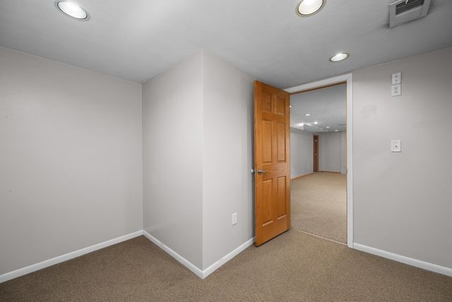 4811 Gaines Street, Davenport, IA 52806
