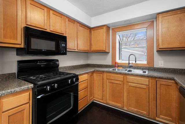 4811 Gaines Street, Davenport, IA 52806