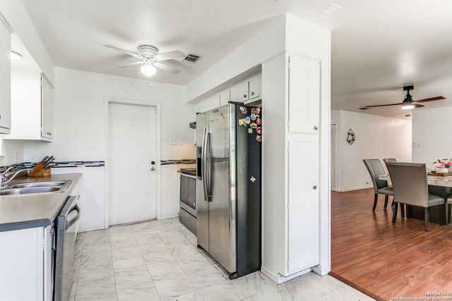 5134 Lancelot, San Antonio, TX 78218