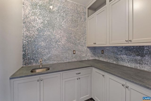 12048 LOUISA RD, Gordonsville, VA 22942